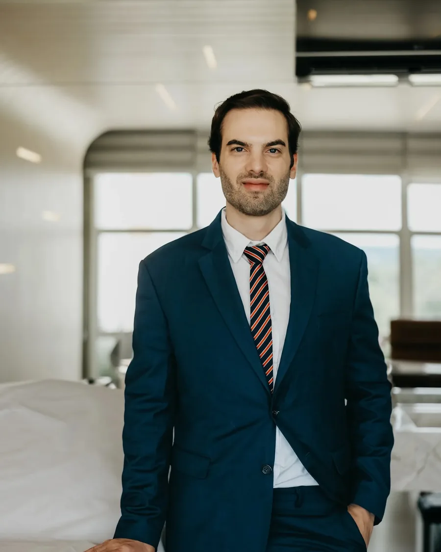 Dr. Thiago Perfeito, médico, em Brasília